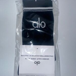 ALO Unisex HIGH Half-Crew Throwback Sock Black One Pair